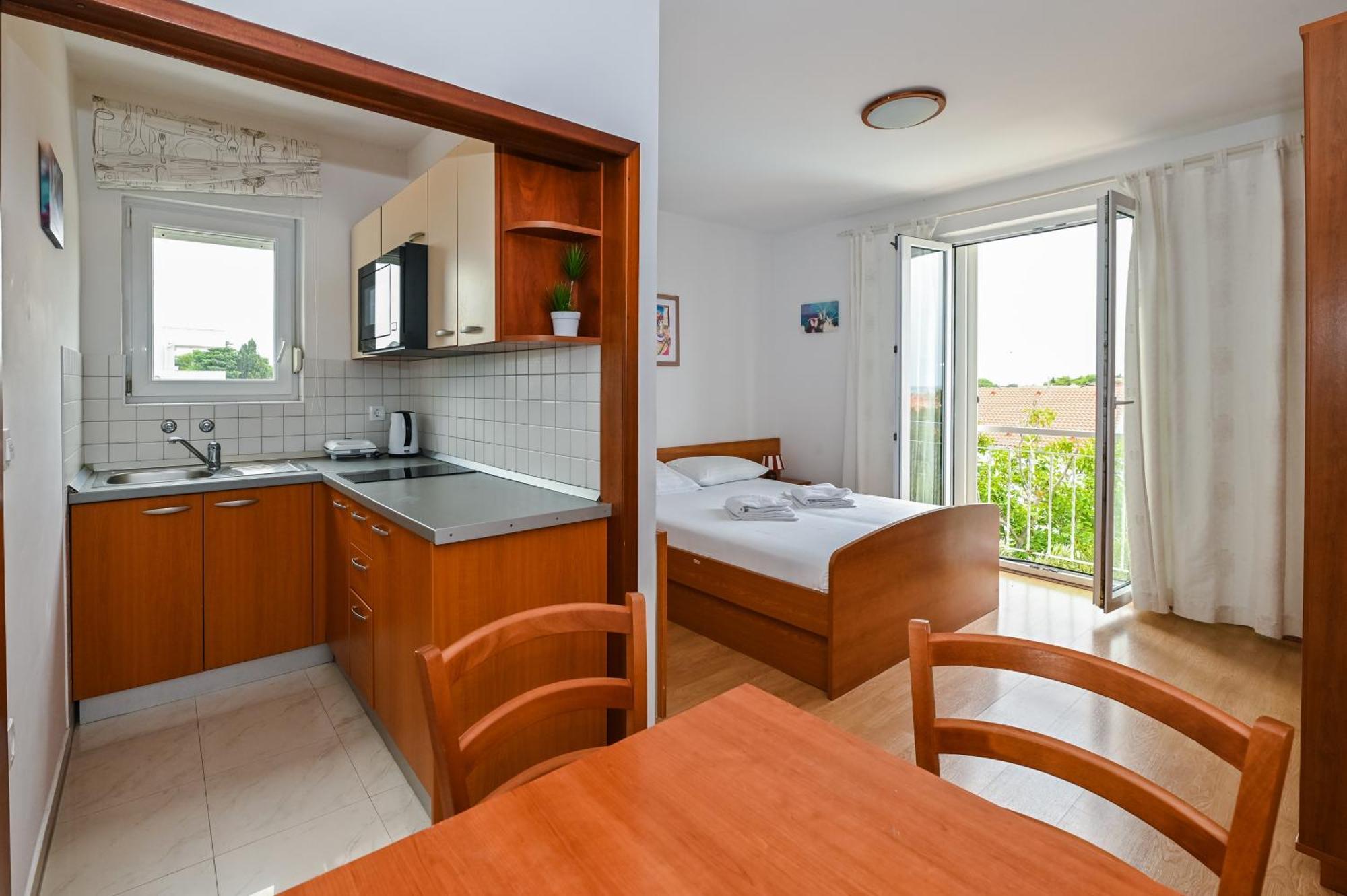 Seagull Pool Apartments & Studios Novalja Oda fotoğraf