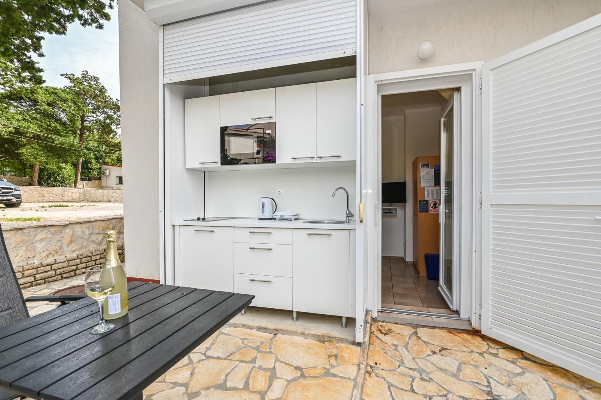 Seagull Pool Apartments & Studios Novalja Dış mekan fotoğraf