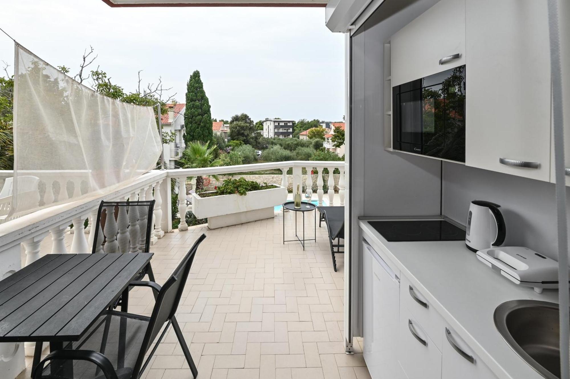 Seagull Pool Apartments & Studios Novalja Dış mekan fotoğraf