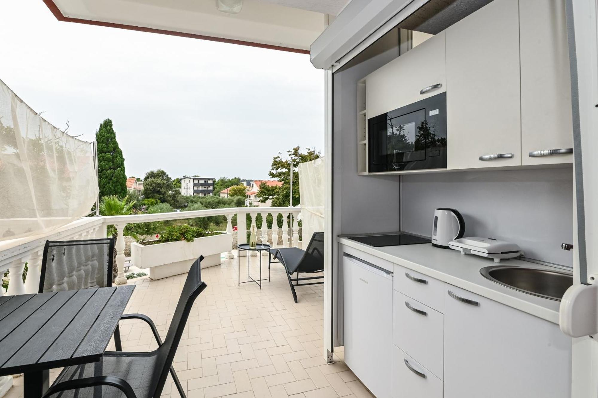 Seagull Pool Apartments & Studios Novalja Oda fotoğraf