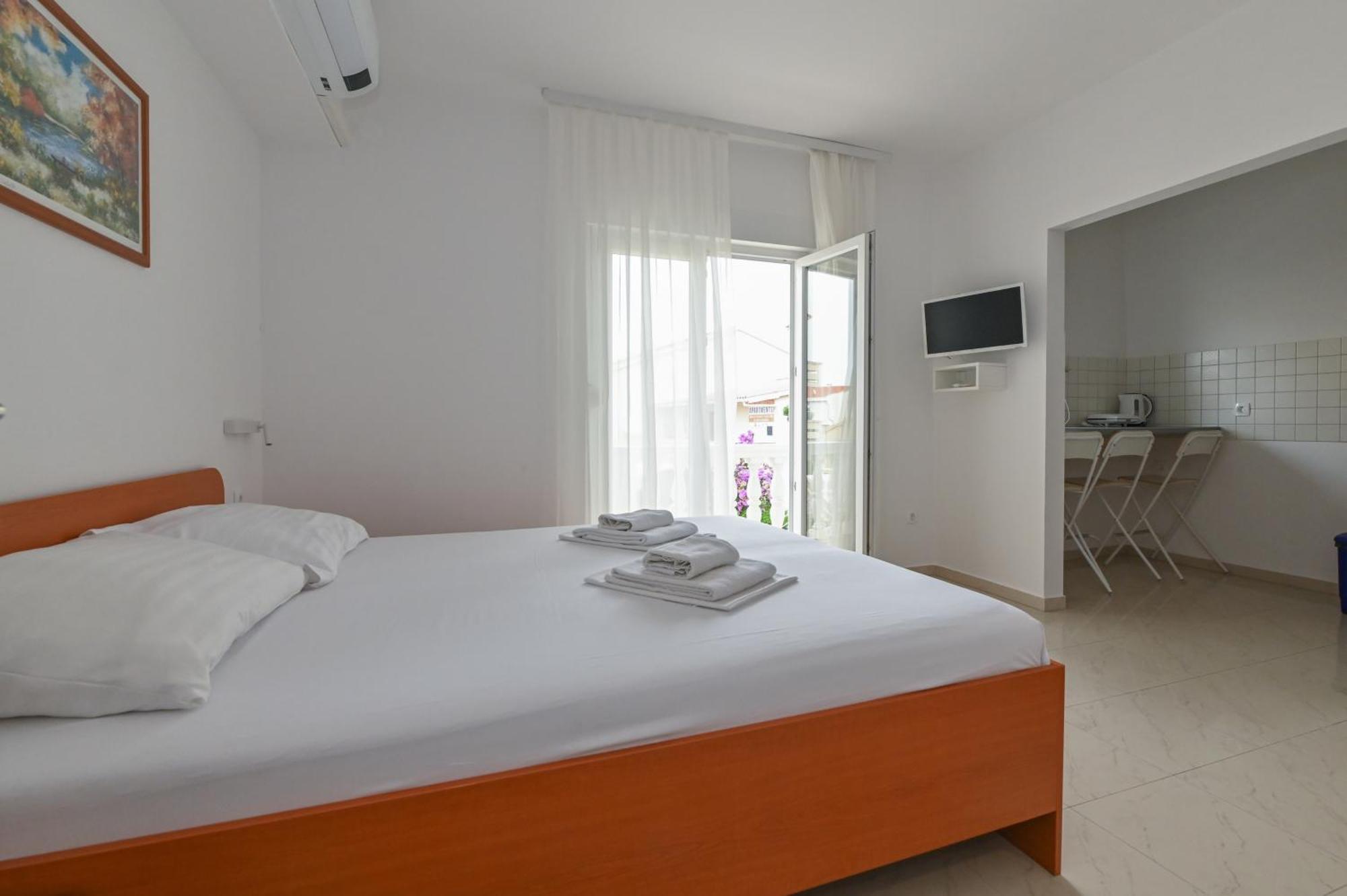 Seagull Pool Apartments & Studios Novalja Oda fotoğraf